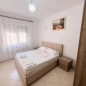 Gerald's Central Apartment Vlorë